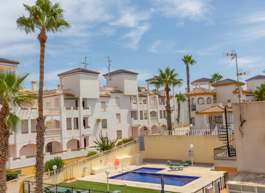 Venta - Apartamento -
Orihuela - Villamartin