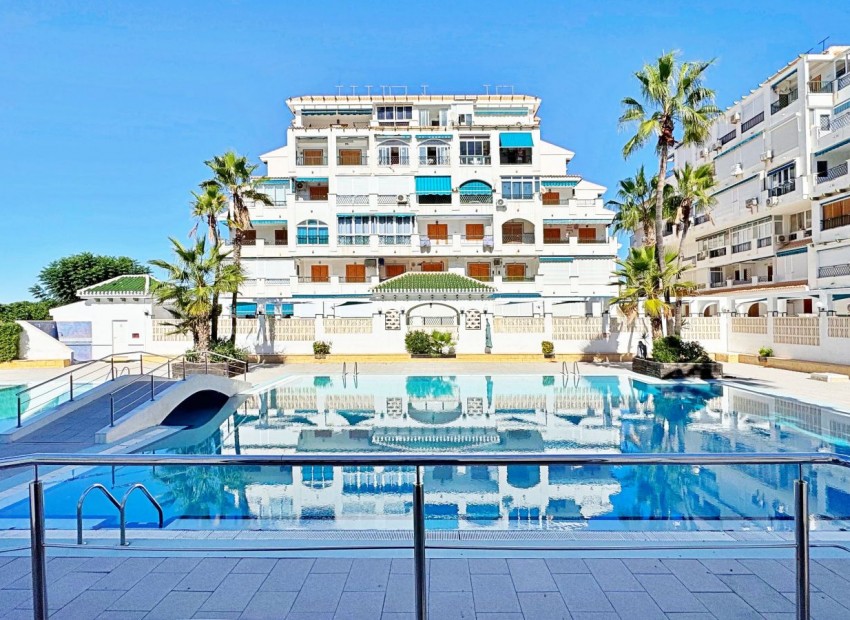 Venta - Apartamento -
Torrevieja - La Mata