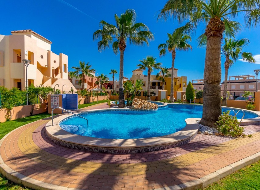Venta - Bungalow -
Torrevieja - Punta prima