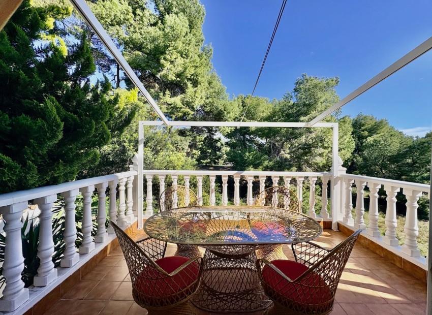 Venta - Chalet -
Orihuela Costa - Las Filipinas