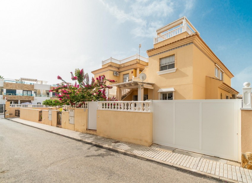 Venta - Ground Floor -
Orihuela Costa - Los Dolses