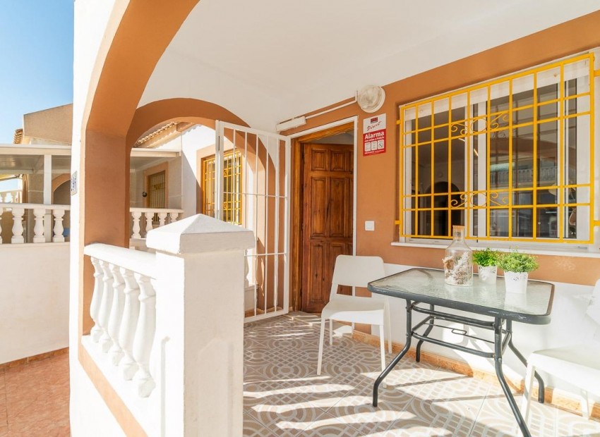 Venta - Terraced house -
Torrevieja - El limonar