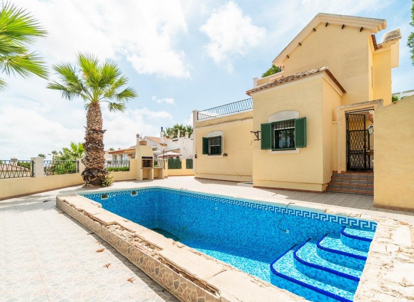 Venta - Villa -
Orihuela Costa - Villamartín-Las Filipinas