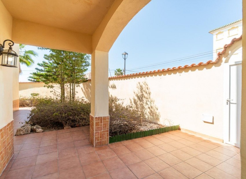 Venta - Villa -
Torrevieja - La Mata