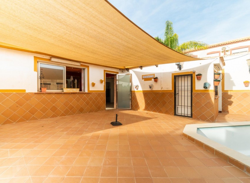 Venta - Villa -
Torrevieja - Los altos