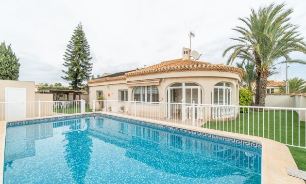 Villa - Long time Rental - Orihuela Costa -
                Playa Flamenca