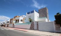 Villa - Resale -
            Mil Palmeras - 1854