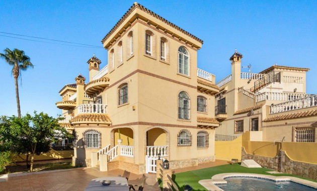 Villa - Resale - Orihuela Costa - Las Mimosas