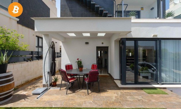 Villa - Resale - Orihuela Costa - Villamartin