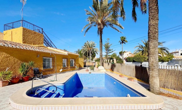Villa - Resale - Orihuela - Orihuela Costa