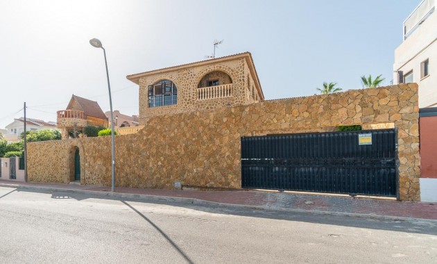 Villa - Resale - Torrevieja - Los altos