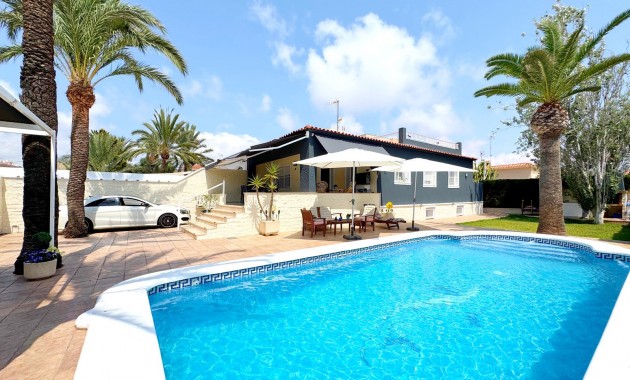 Villa - Resale - Torrevieja - Rocio del mar
