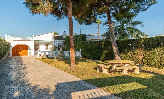 Villa - Sale - Torrevieja - Los balcones