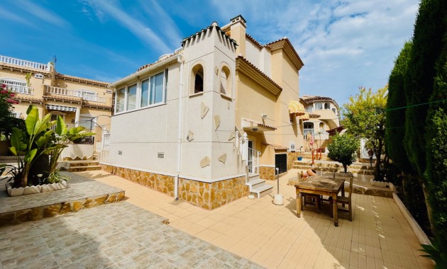 Villa - Venta - Orihuela Costa - Urbanización Blue Lagoon y T-2 Filipinas Oeste