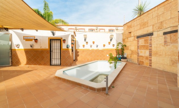 Villa - Venta - Torrevieja - Los altos