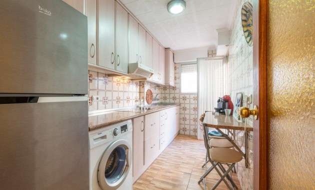 Resale - Wohnung -
Torrevieja - Playa del cura
