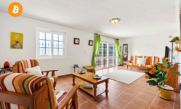 Resale - Villa -
Orihuela Costa - Villamartin