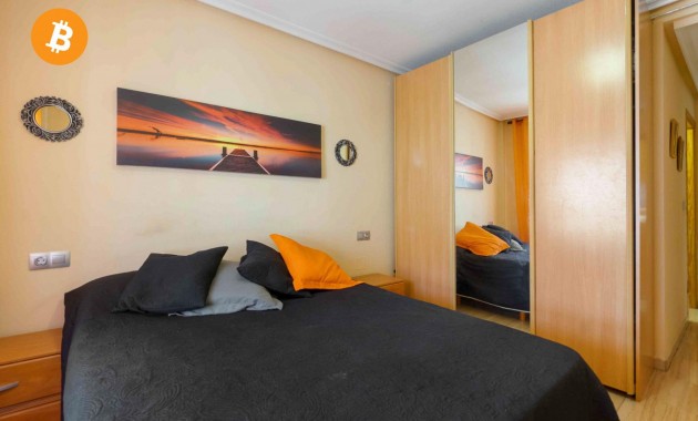 Resale - Wohnung -
Torrevieja - Centro