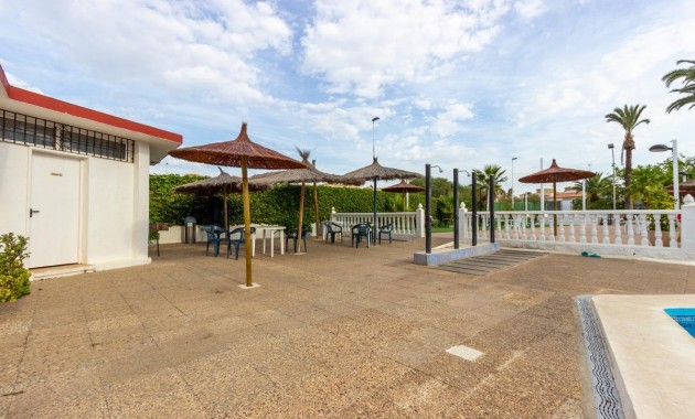 Resale - Villa -
Torrevieja - Aguas nuevas 1