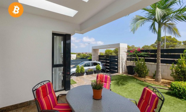 Resale - Villa -
Orihuela Costa - Villamartin