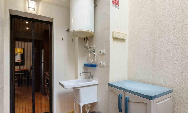 Resale - Bungalow -
Torrevieja - Punta prima