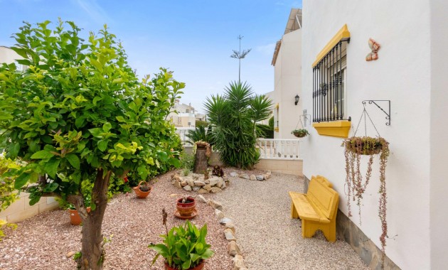 Resale - Villa -
Orihuela Costa - Villamartin
