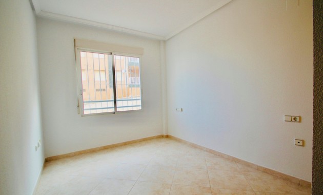 Alquiler a largo plazo - Apartamento -
Torrevieja - La Mata