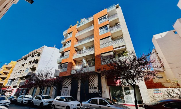 Sale - Apartment -
Torrevieja - Center