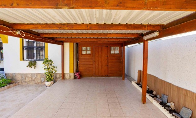 Resale - Terraced house -
Orihuela Costa - Los Altos