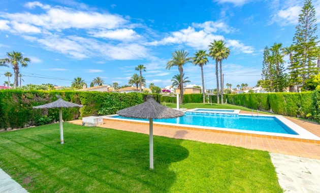 Venta - Flat -
Orihuela Costa - Playa Flamenca