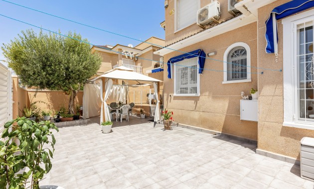 Resale - Wohnung -
Orihuela Costa - La Zenia