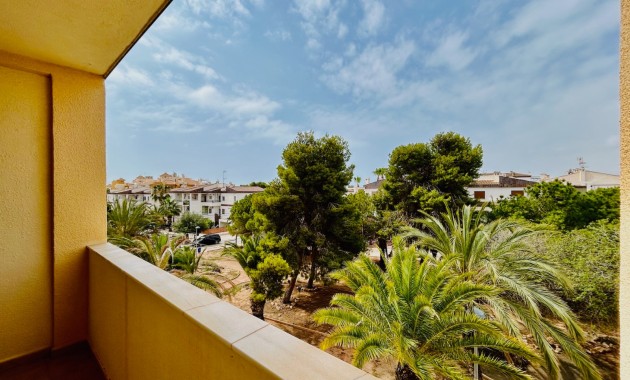 Resale - Wohnung -
Torrevieja - Punta prima