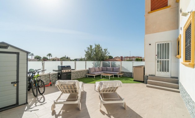 Resale - Ground Floor -
Orihuela Costa - Lomas de Cabo Roig