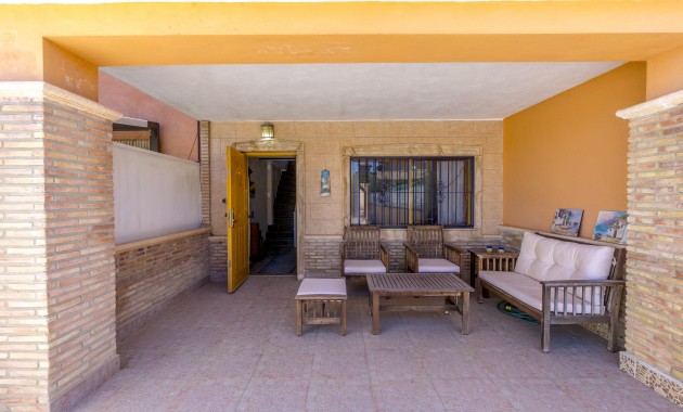 Resale - Townhouse -
Los Balcones - Los Altos del Edén - Los Balcones