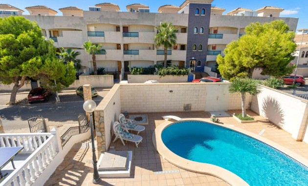 Resale - Villa -
Orihuela Costa - La Zenia