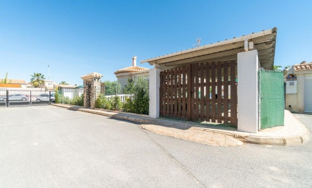 Sale - Villa -
Orihuela Costa - Playa Flamenca