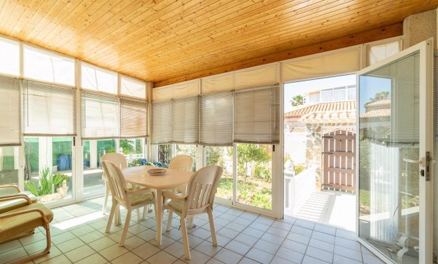 Resale - Villa -
Orihuela Costa - Playa Flamenca