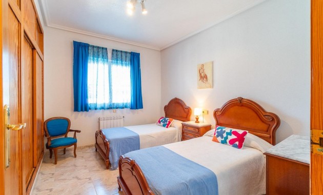 Resale - Villa -
Orihuela Costa - Playa Flamenca