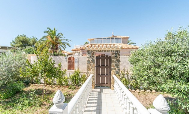 Resale - Villa -
Orihuela Costa - Playa Flamenca