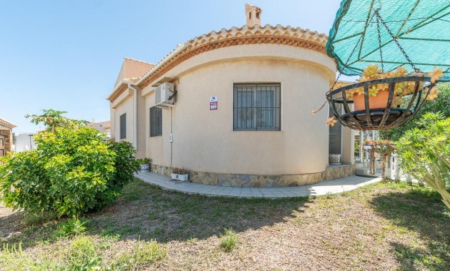 Sale - Villa -
Orihuela Costa - Playa Flamenca