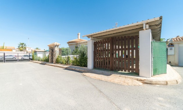 Venta - Villa -
Orihuela Costa - Playa Flamenca