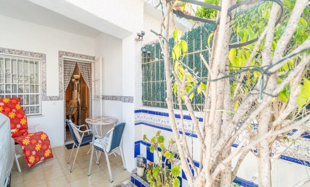 Venta - Terraced house -
Torrevieja - Los Frutales