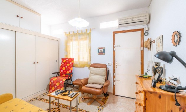 Resale - Terraced house -
Torrevieja - Los Frutales