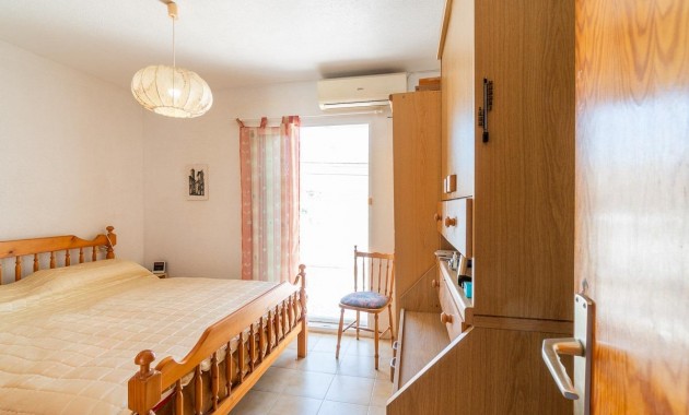 Sale - Terraced house -
Torrevieja - Los Frutales