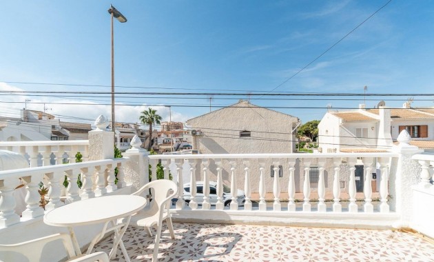 Sale - Terraced house -
Torrevieja - Los Frutales