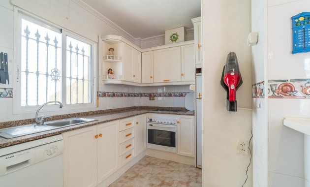 Resale - Villa -
Orihuela Costa - La Zenia