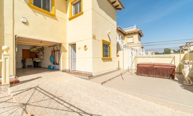 Venta - Villa -
Orihuela Costa - La Zenia