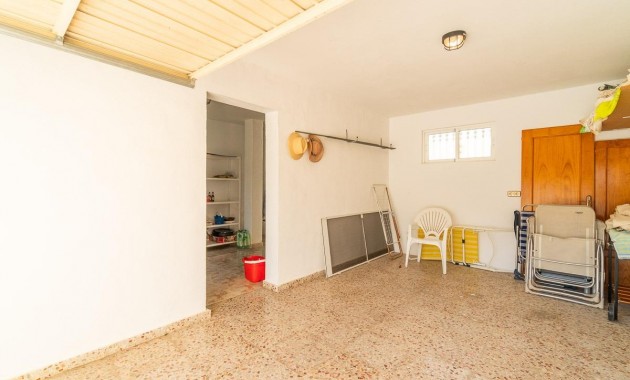 Resale - Villa -
Orihuela Costa - La Zenia