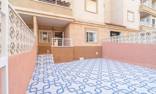 Resale - Wohnung -
Torrevieja - Nueva Torrevieja