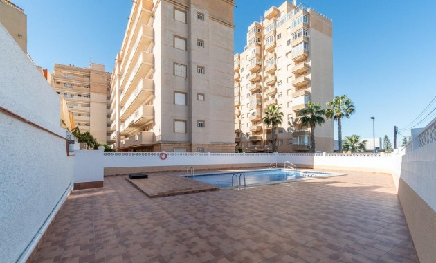 Resale - Wohnung -
Torrevieja - Nueva Torrevieja